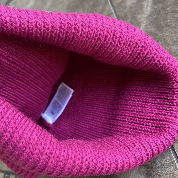 Vans MN Core Basics Beanie Raspberry Magenta WMNS - Picture 13 of 13